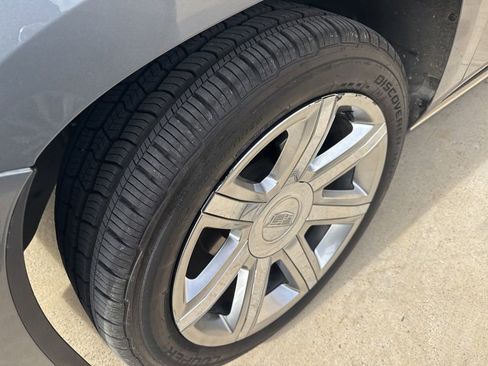 Used 2019 Cadillac Escalade Premium Luxury image 12