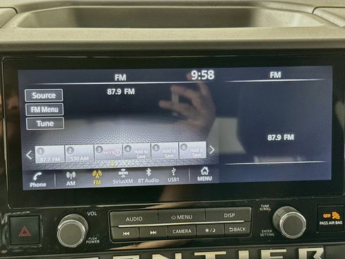 Used 2025 Nissan Frontier SV RWD image 21