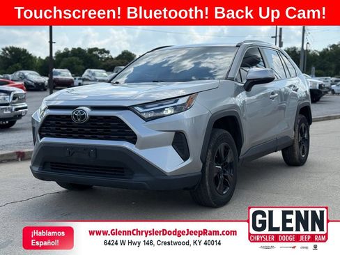 Used 2022 Toyota RAV4 XLE FWD image 1