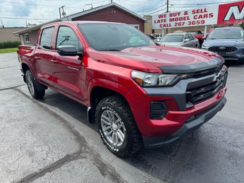 Used 2026 Chevrolet Colorado LT w/ Advanced Trailering Package AWD/4WD image 3
