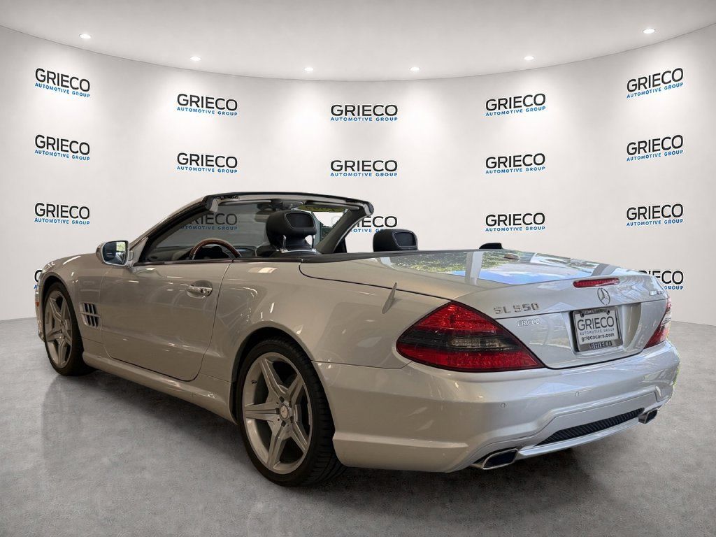 Used 2009 Mercedes-Benz SL 550 image 4