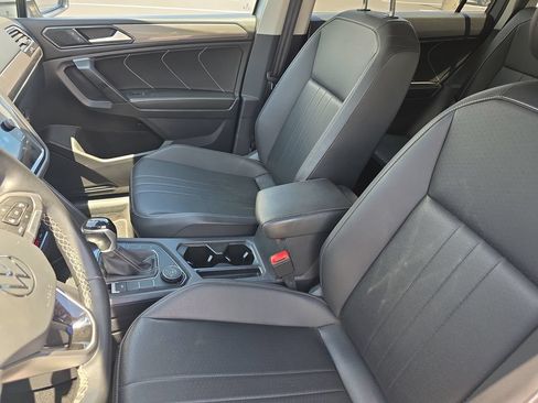Used 2023 Volkswagen Tiguan SE AWD/4WD image 17