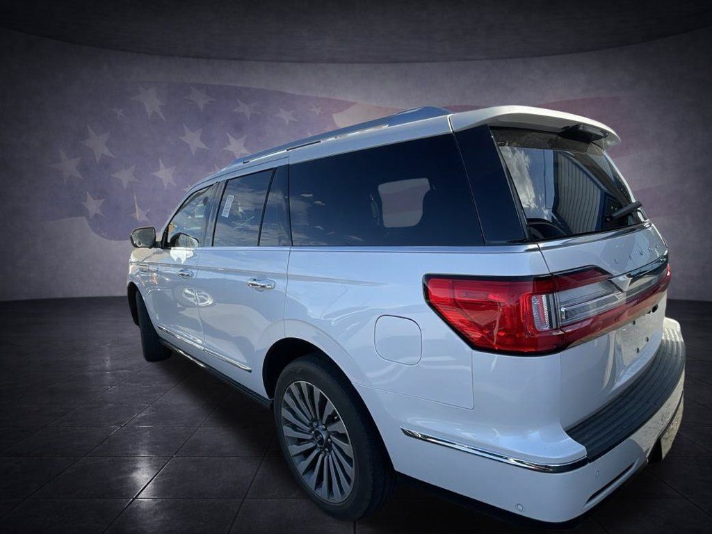 Used 2019 Lincoln Navigator Reserve AWD/4WD image 4