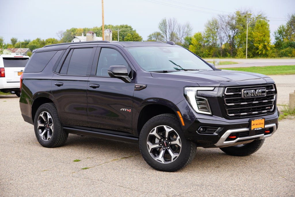 Used 2026 GMC Yukon AT4 Ultimate AWD/4WD image 1