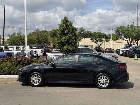 Certified 2025 Toyota Camry LE FWD image 4