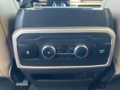 Used 2024 Ford Expedition Limited image 22
