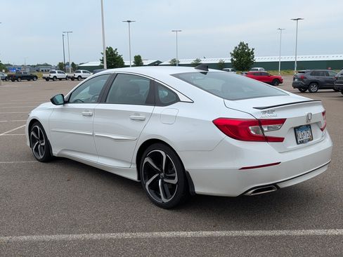 Used 2022 Honda Accord Sport image 3