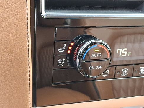 Used 2024 INFINITI QX80 Sensory image 27