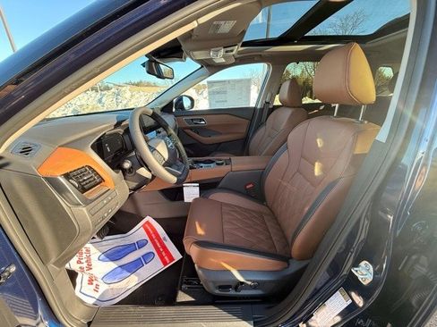 New 2026 Nissan Rogue Platinum w/ Platinum Premium Package image 12