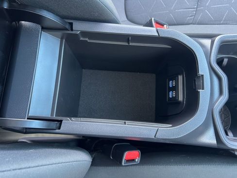 Used 2022 Toyota RAV4 XLE image 26