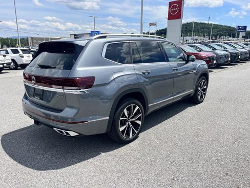 Used 2024 Volkswagen Atlas SEL Premium R-Line AWD/4WD image 7