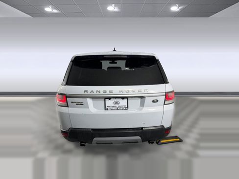 Used 2015 Land Rover Range Rover Sport HSE image 10