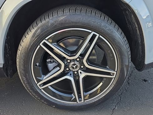 New 2026 Mercedes-Benz GLS 450 4MATIC image 9