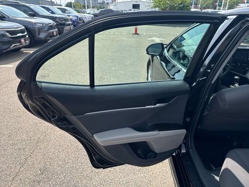 Used 2023 Toyota Camry LE FWD image 37