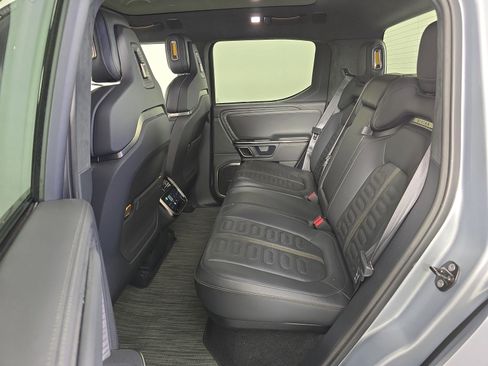 Used 2022 Rivian R1T Adventure AWD/4WD image 21