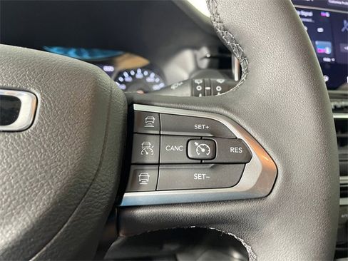 New 2025 Jeep Compass Latitude w/ Sun & Sound Group image 9