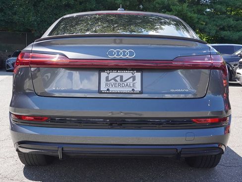 Used 2022 Audi e-tron Premium w/ Convenience Plus Package AWD/4WD image 12