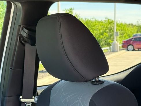 Used 2023 Toyota Tacoma TRD Off-Road w/ Technology Package AWD/4WD image 16