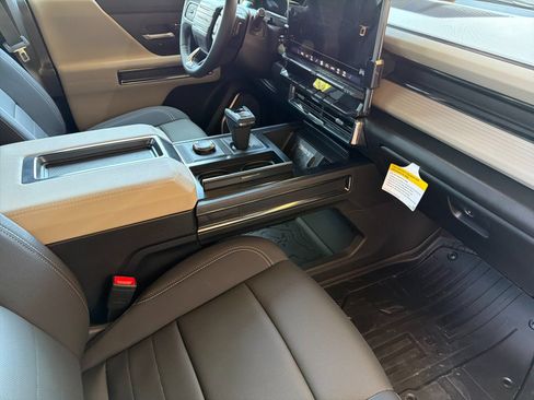 New 2026 GMC Hummer EV 4x4 Crew Cab image 15