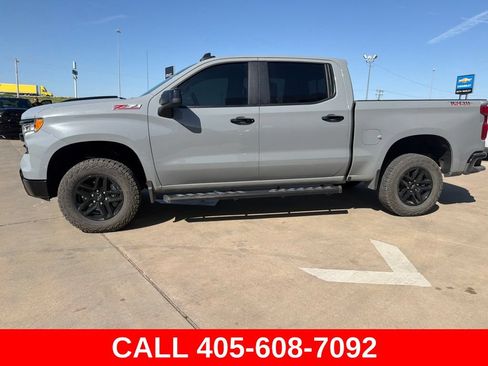 Used 2024 Chevrolet Silverado 1500 LT Trail Boss w/ Convenience Package II AWD/4WD image 5