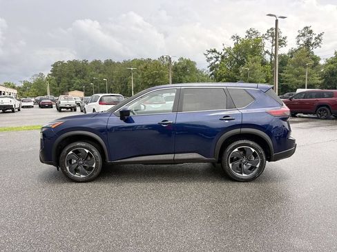 Used 2024 Nissan Rogue SV FWD image 8