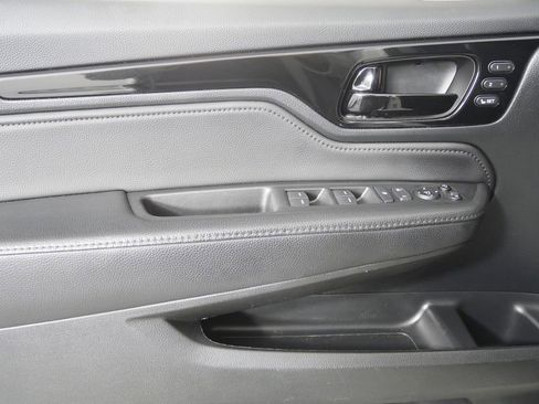 Used 2022 Honda Odyssey Elite image 9