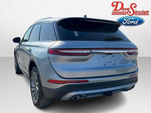 Used 2023 Lincoln Corsair Reserve w/ Towing Package image 9