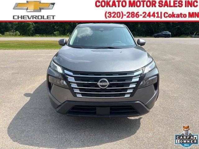 Used 2024 Nissan Rogue SV AWD/4WD image 2