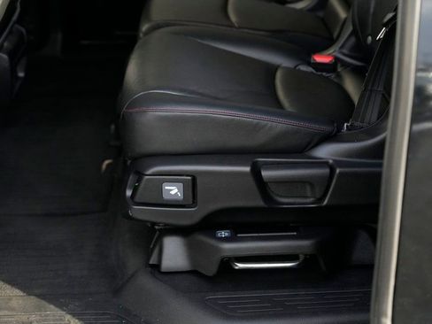 Used 2023 Honda Odyssey Sport image 24