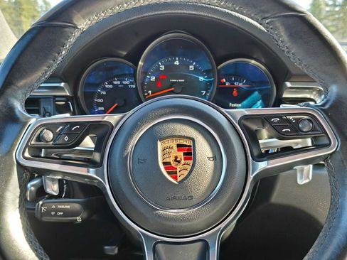 Used 2020 Porsche Macan AWD/4WD image 24