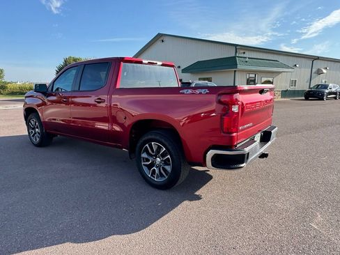 Used 2023 Chevrolet Silverado 1500 LT AWD/4WD image 3