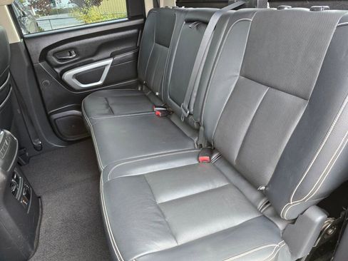 Used 2018 Nissan Titan PRO-4X w/ Pro-4x Convenience Package image 18