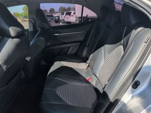Used 2021 Toyota Camry SE w/ Convenience Package FWD image 10