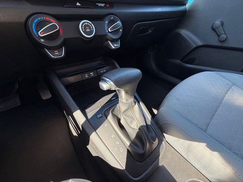 Used 2018 Kia Rio LX image 15