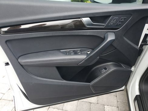 Used 2019 Audi Q5 2.0T Premium Plus w/ Premium Plus Package image 19