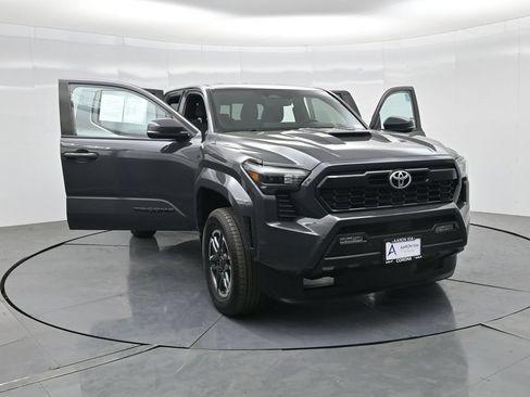 Used 2024 Toyota Tacoma TRD Sport w/ TRD Sport Upgrade Package AWD/4WD image 40