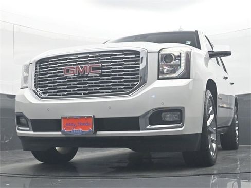 Used 2020 GMC Yukon Denali w/ Denali Ultimate Package image 30