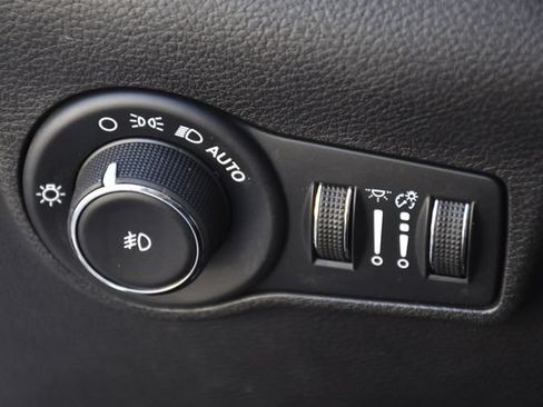 Used 2022 Jeep Compass High Altitude AWD/4WD image 18