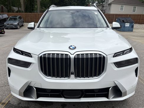 Used 2026 BMW X7 xDrive40i AWD/4WD image 3