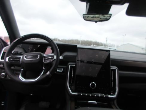 New 2026 GMC Yukon Denali w/ Denali Reserve Package image 17