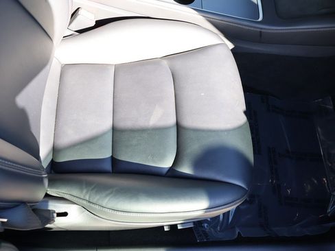 Used 2022 Tesla Model 3 Long Range image 33