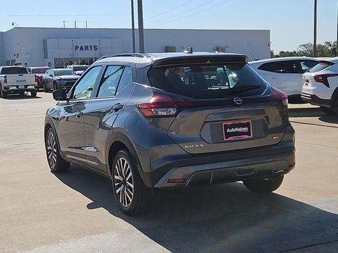 Used 2024 Nissan Kicks SR FWD image 8