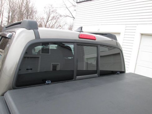 Used 2014 Toyota Tacoma TRD Sport w/ TRD Sport Package image 11