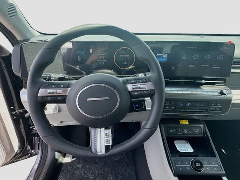 New 2027 Hyundai Kona Limited FWD image 8