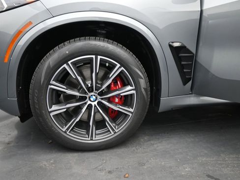 New 2026 BMW X5 M60i image 4