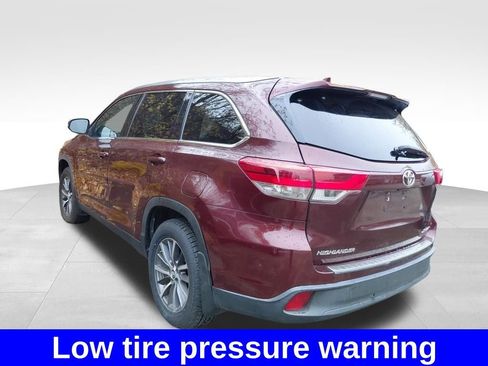 Used 2019 Toyota Highlander XLE image 10