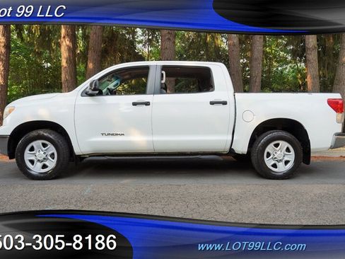 Used 2012 Toyota Tundra 4x4 CrewMax w/ Tow Pkg image 1