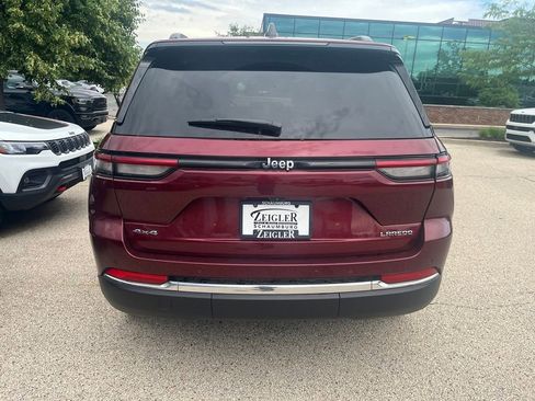 Used 2024 Jeep Grand Cherokee Laredo X AWD/4WD image 3