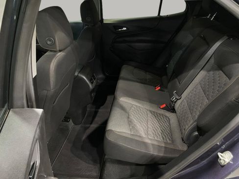 Used 2018 Chevrolet Equinox LT image 16