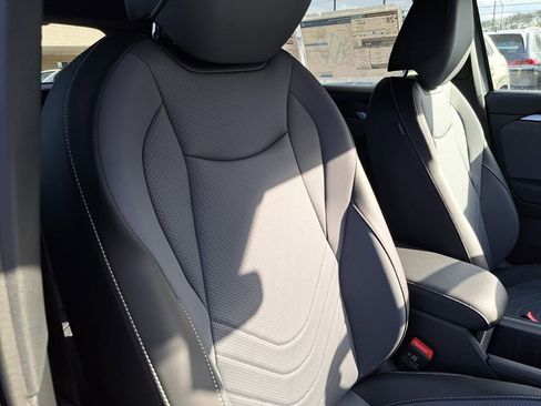 New 2026 Volkswagen Tiguan SE R-Line image 17